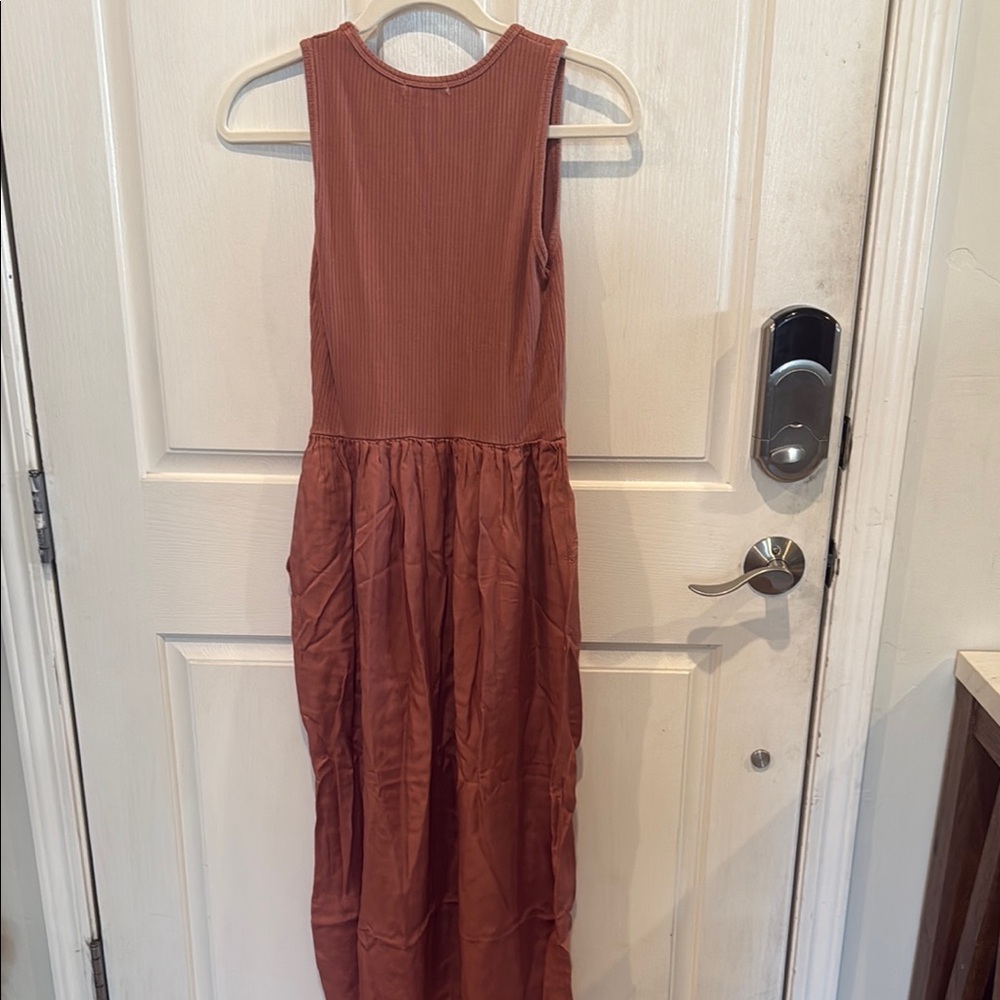 Sundry Terracotta Ribbed Dress - Picture 6 of 6